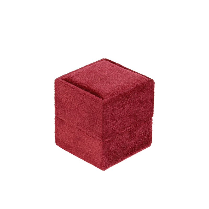 Écrin bague carré velours synthétique rouge