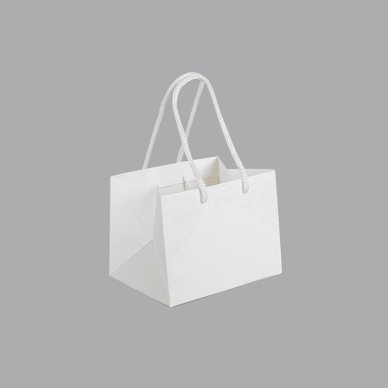 Sacs papier mat blanc 16 x 12 x H 12cm, 190g