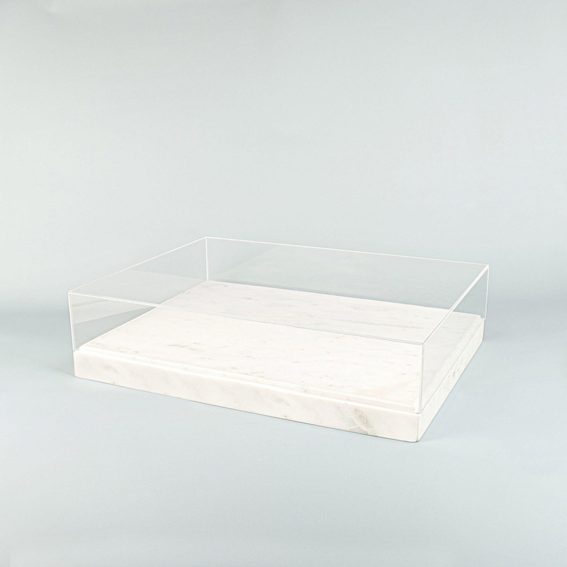 Plateau-vitrine marbre blanc et couvercle plexi - 46 x 34 x H 3,5 + 4cm