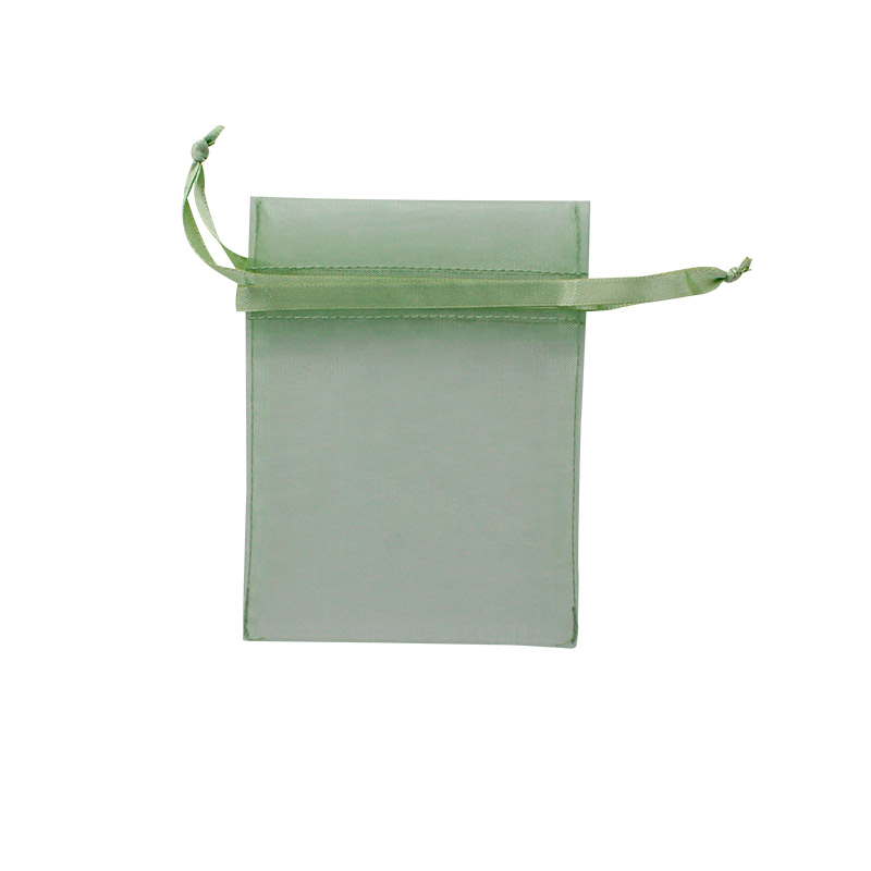 Bourses voile organdi synthétique vert sauge, 9 x 9cm