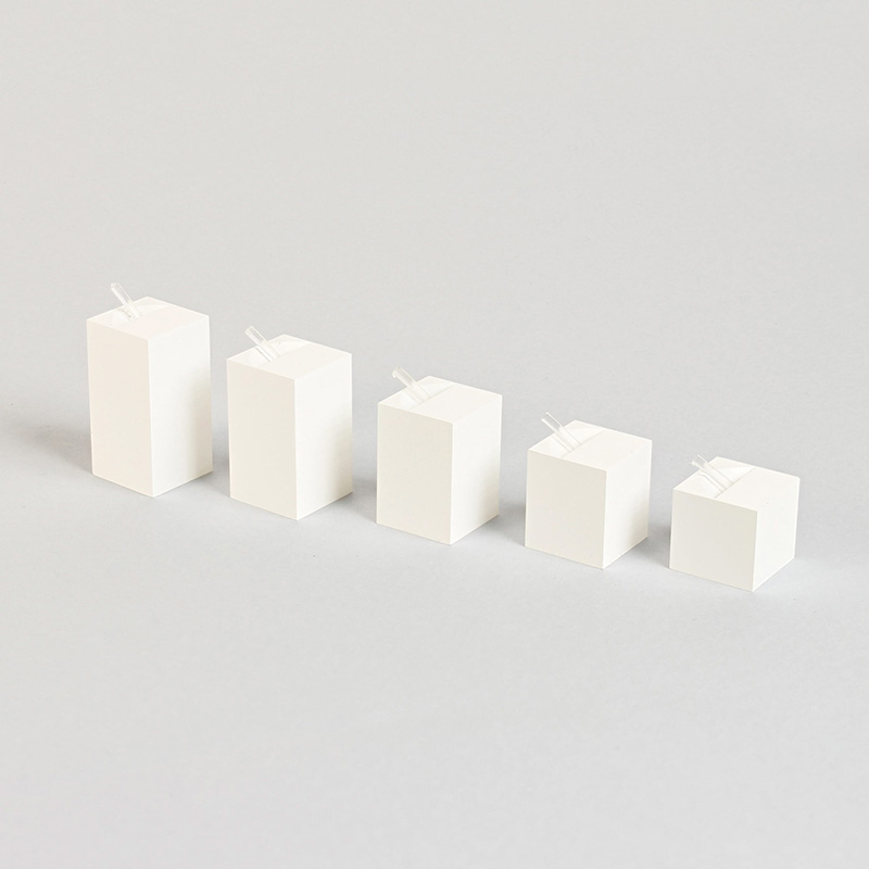Set de 5 plots bagues carrés plexi blanc mat à tige H 2 - 2,5 - 3 - 3,5 - 4cm
