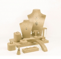 Buste collier gainé suédine synthétique, camel - H 16cm