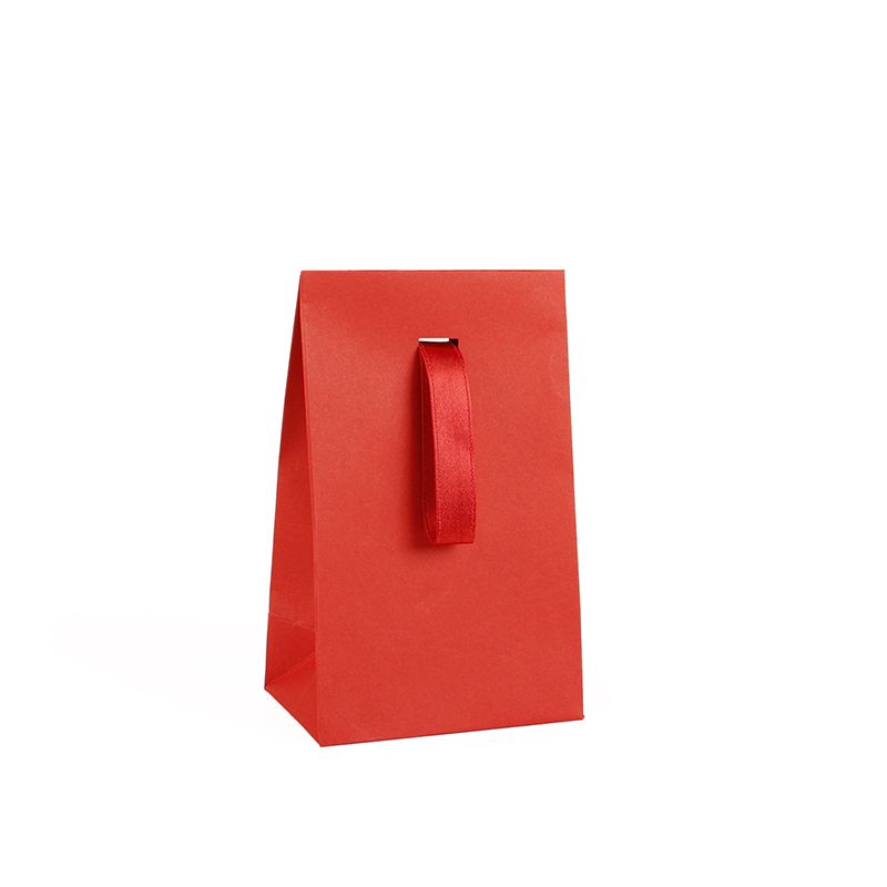 Matt red paper stand-up bags with matching satin ribbon, 170 g - 10 x 6.5 x 16 cm tall