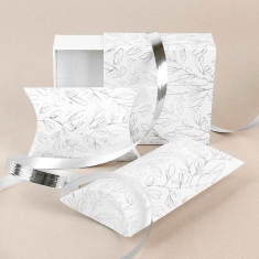 Matt white card pillow box with Botanical motifs, 8 x 10.5 x 2.9 cm