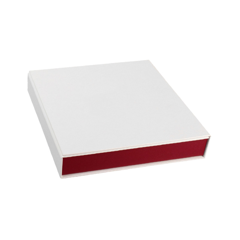 Matt white / pearlescent plum card necklace box with magnetic seal