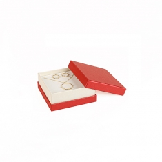 Pearlescent red card universal box with contrasting cream colour centre