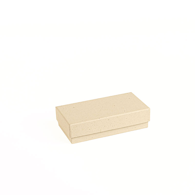White natural Kraft-coloured card pendant/keyring box