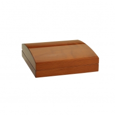 Varnished light wood necklace box