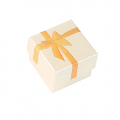 Card jewellery presentation box with foil printed ribbon and bow