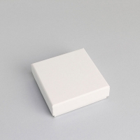 Environmentally friendly white card jewellery presentation boxes, cotton insert