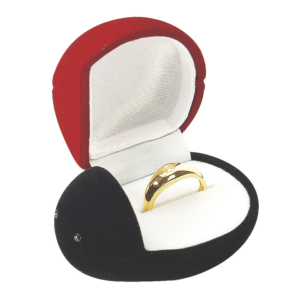 Ladybird ring box in black and red velvet