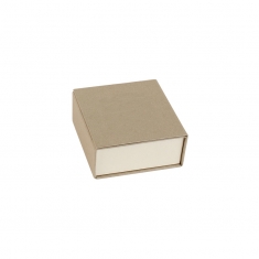 Matt white/black cardboard ring box with magnetic closure