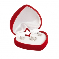 Red heart shaped velveteen earrings/pendant box