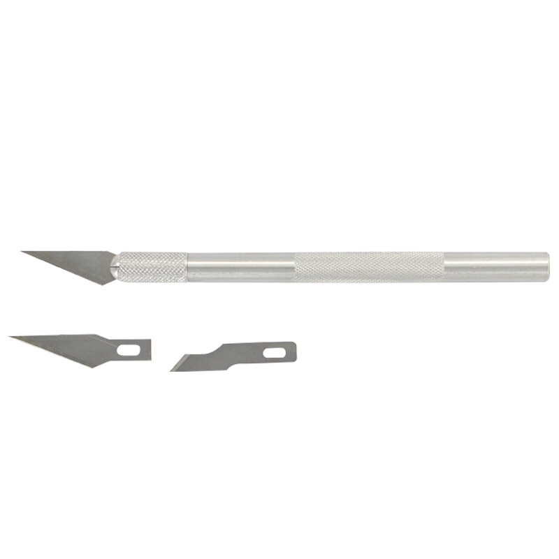 Scalpel with 3 multi-purpose blades