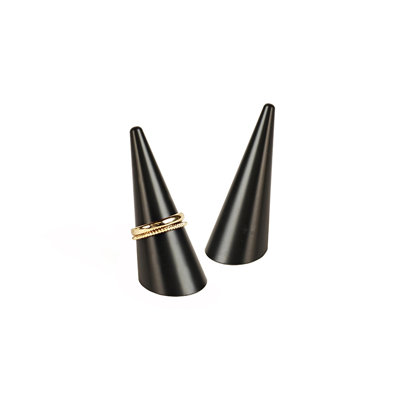 Matt black plexiglass cones for rings - dia. 2.5cm (x2)