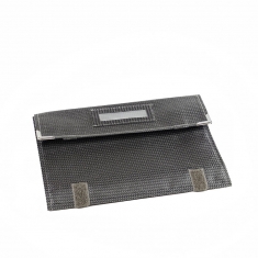 Bag/roller for 15 bracelets/watches in dark grey synthetic fabric with carbon fibre pattern