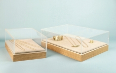 Solid oak display case with plexi lid - 34 x 23 x 3.5 + 4 cm