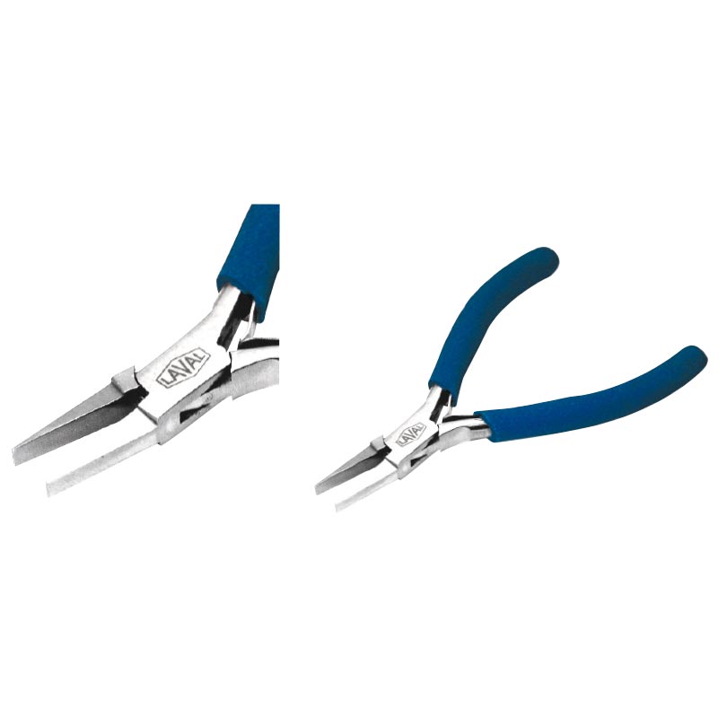 Flat-nosed pliers